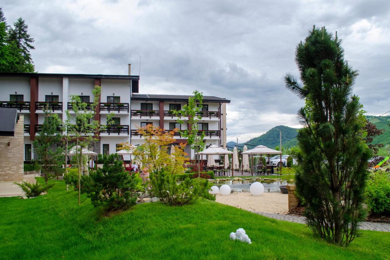 Piatra Pinului Ski & Spa Gura Humorului Eksteriør bilde